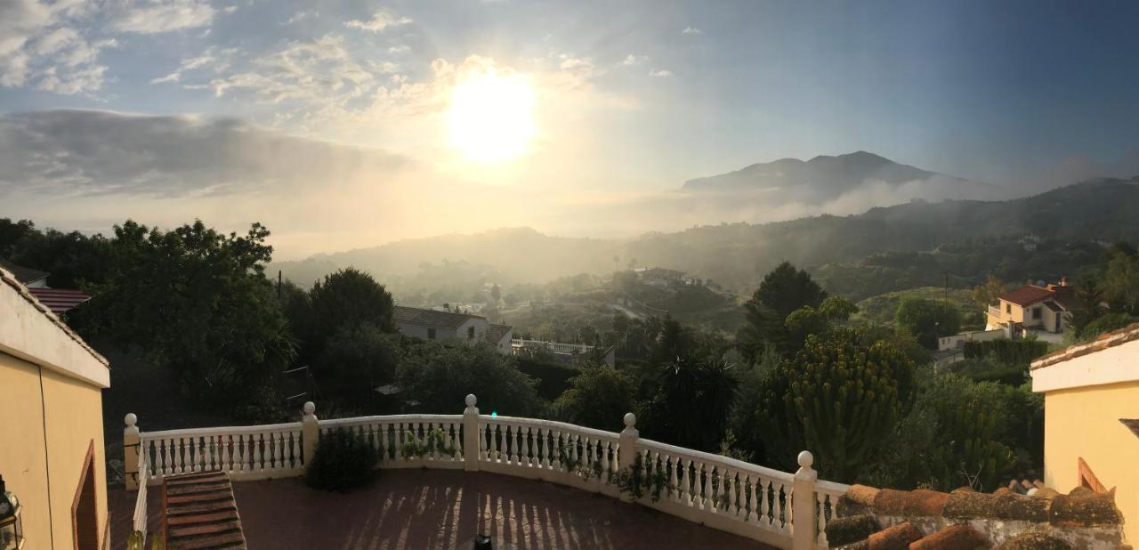 Studio Views Apartment, Cortijo Fruitful Hills Malaga Luaran gambar